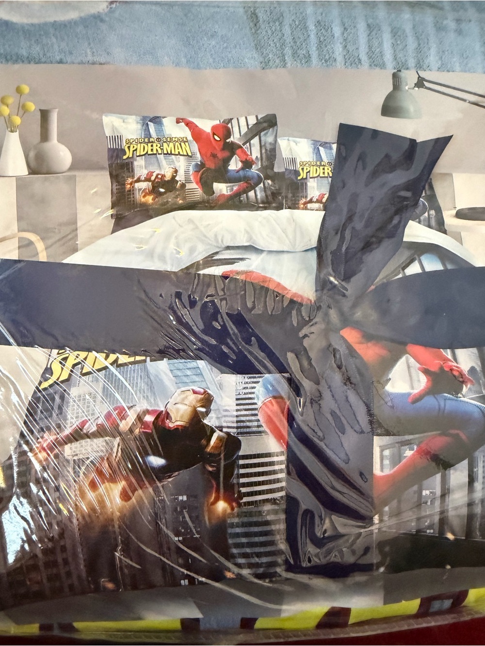Marvel Kids Comforter Set with Spider-Man & Iron Man - Navy Blue, Red, Gold
